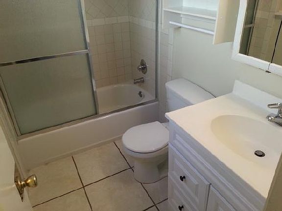 3rd image of 4121 Howard Ave APT 8