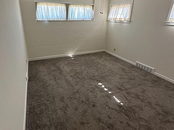 5th image of 2030 Silverdale Dr