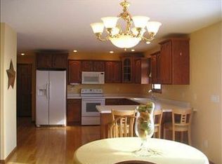 608 Crown Line Dr, Epworth, IA 52045