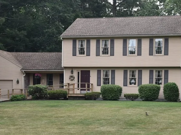 10 Stone Meadow Dr, East Bridgewater, MA 02333