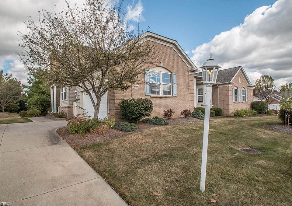 1st image of 9859 Country Club Cir