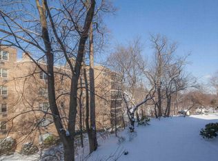 2 Stoneleigh APT 2G, Bronxville, NY 10708