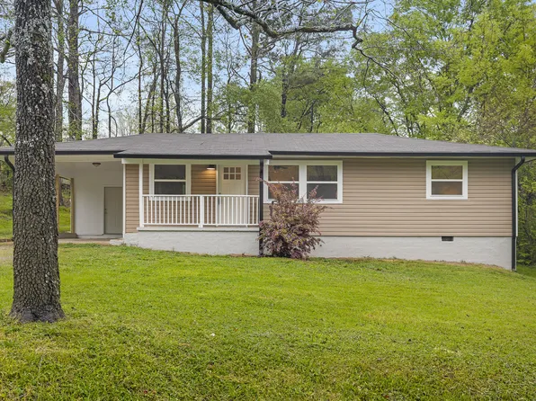 810 Lynn Ln, Rossville, GA 30741