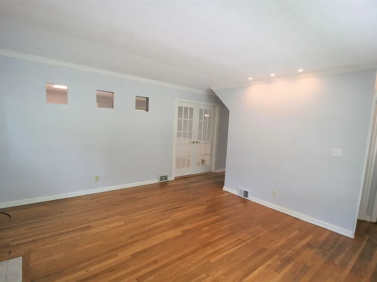 529 Reed Ln — Photo 5