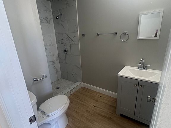4th image of 2105 Maryland Ave #3D