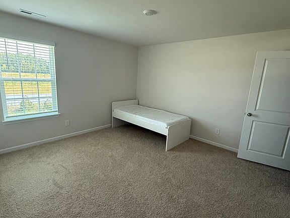 5th image of 1616 Stonebriar Dr