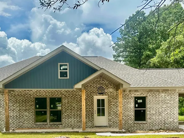 22051 Jones Ln, Moss Point, MS 39562