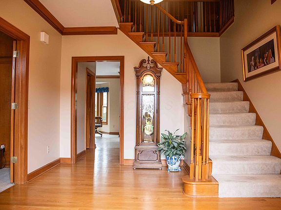 5th image of 214 McKenna Creek Dr