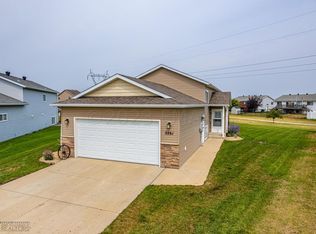 5261 49th Ave S, Fargo, ND 58104