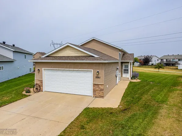 5261 49th Ave S, Fargo, ND 58104