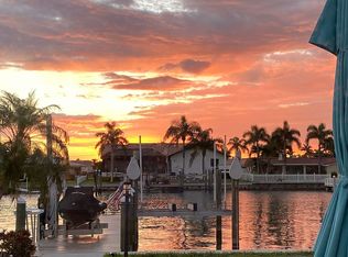12475 4th St E, Treasure Island, FL 33706