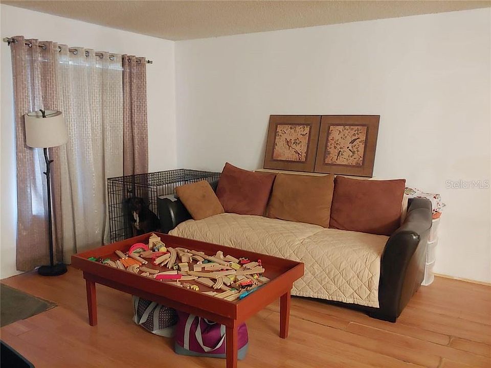 2nd image of 641 W Rosewood Ln #641