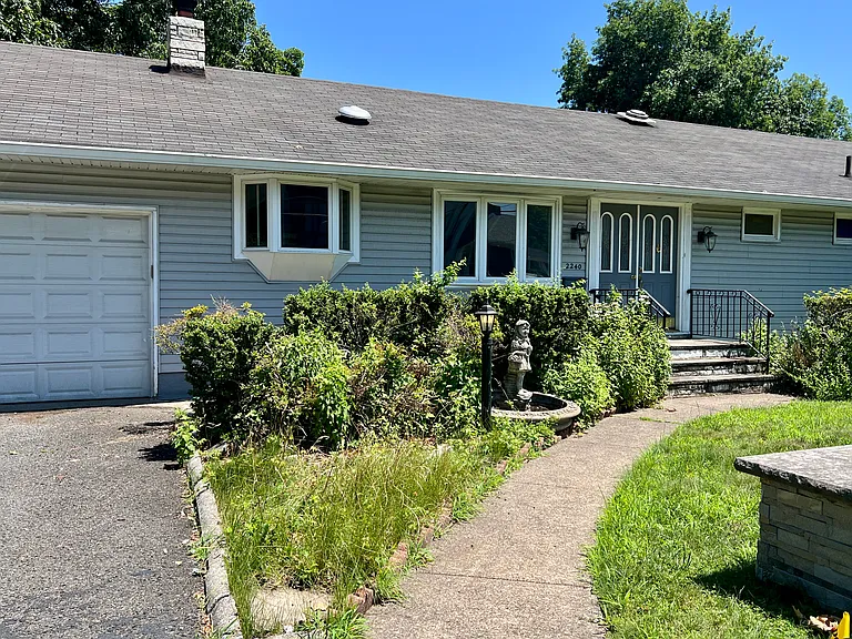2240 Jones Rd — Photo 27