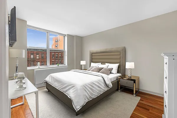 Sold by Compass | media 4
