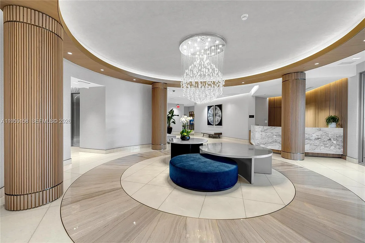 Building Photo - 888 Brickell Key Dr #701