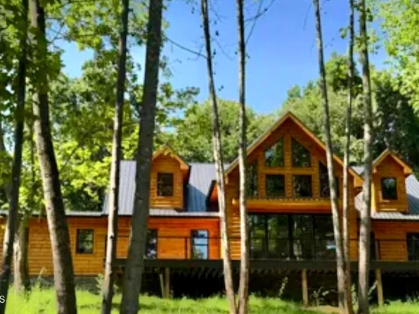 530 Sycamore Shoals Dr, Elizabethton, TN 37643