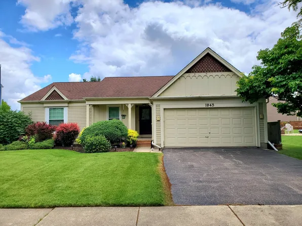 1045 Baybrook Ln, Carol Stream, IL 60188