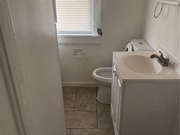3rd image of 1055 Kimball Ave