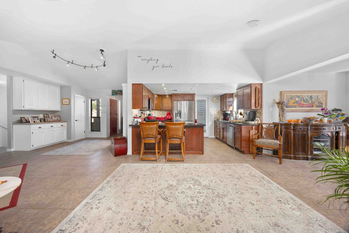 next background image