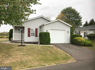 586 Bent Pine Cir, New Hope, PA 18938