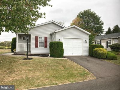 586 Bent Pine Cir, New Hope, PA, 18938
