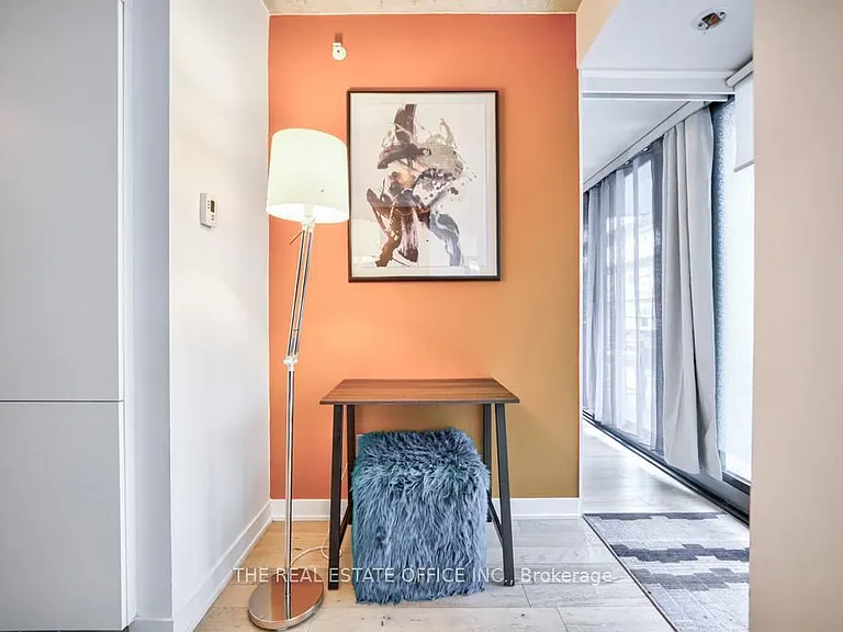 629 King St W #331 — Photo 11