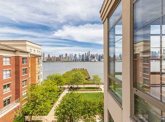 3rd image of 24 Avenue At Port Imperial APT 435