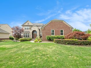 57847 Cider Mill Dr, New Hudson, MI