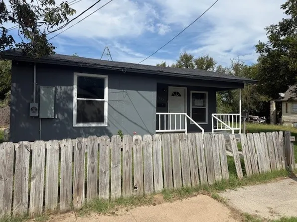 1407 Pidcoke St, Gatesville, TX 76528