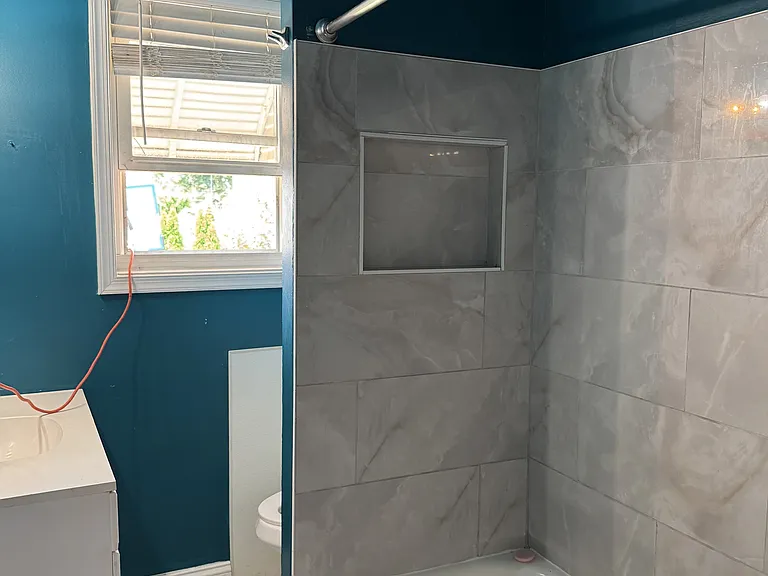 112 Burton Ln E — Photo 11