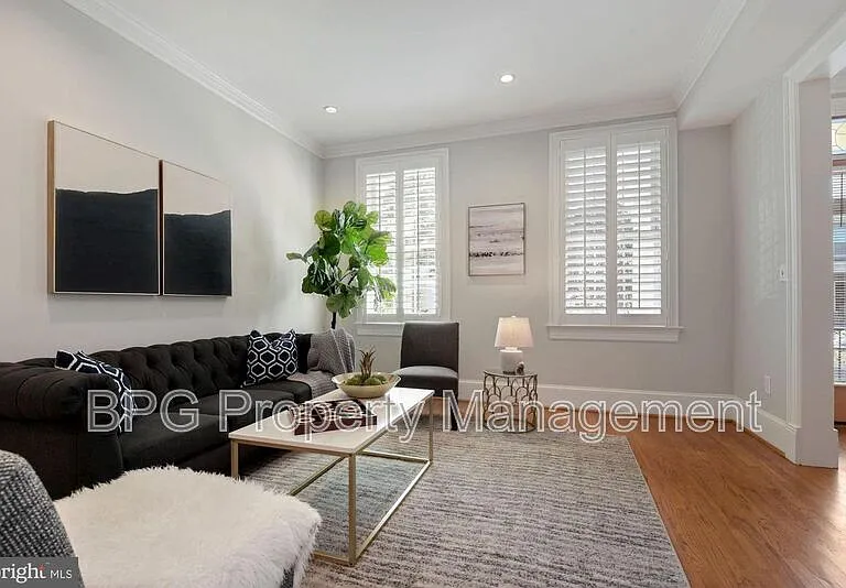 431 Manor Pl NW — Photo 4