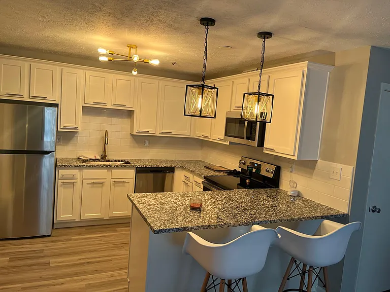 1050 Horsemans Ln #204 — Photo 11