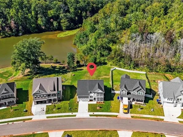 4520 Hanes Lake Dr, Winston Salem, NC 27106