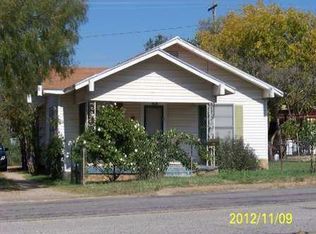 1204 E Walker St, Breckenridge, TX 76424