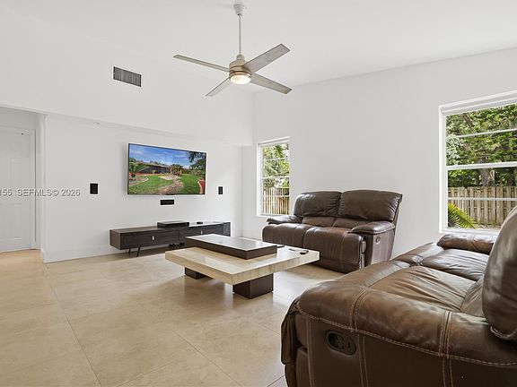 4th image of 12106 Lymestone Way