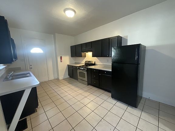 4th image of 269 W Jackson St