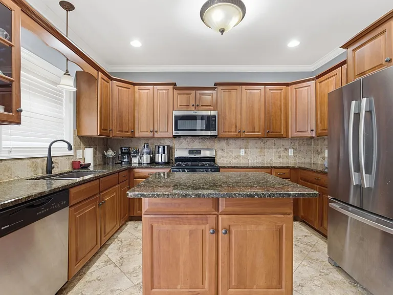 2733 Presley Dr — Photo 21