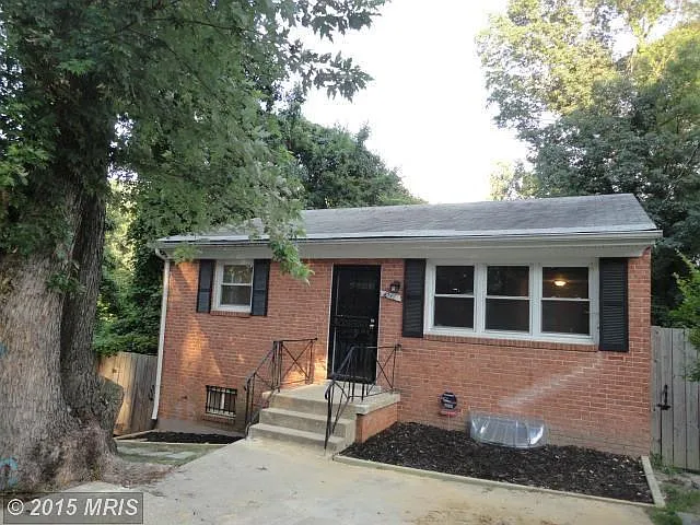 1010 Capitol Heights Blvd photo 1