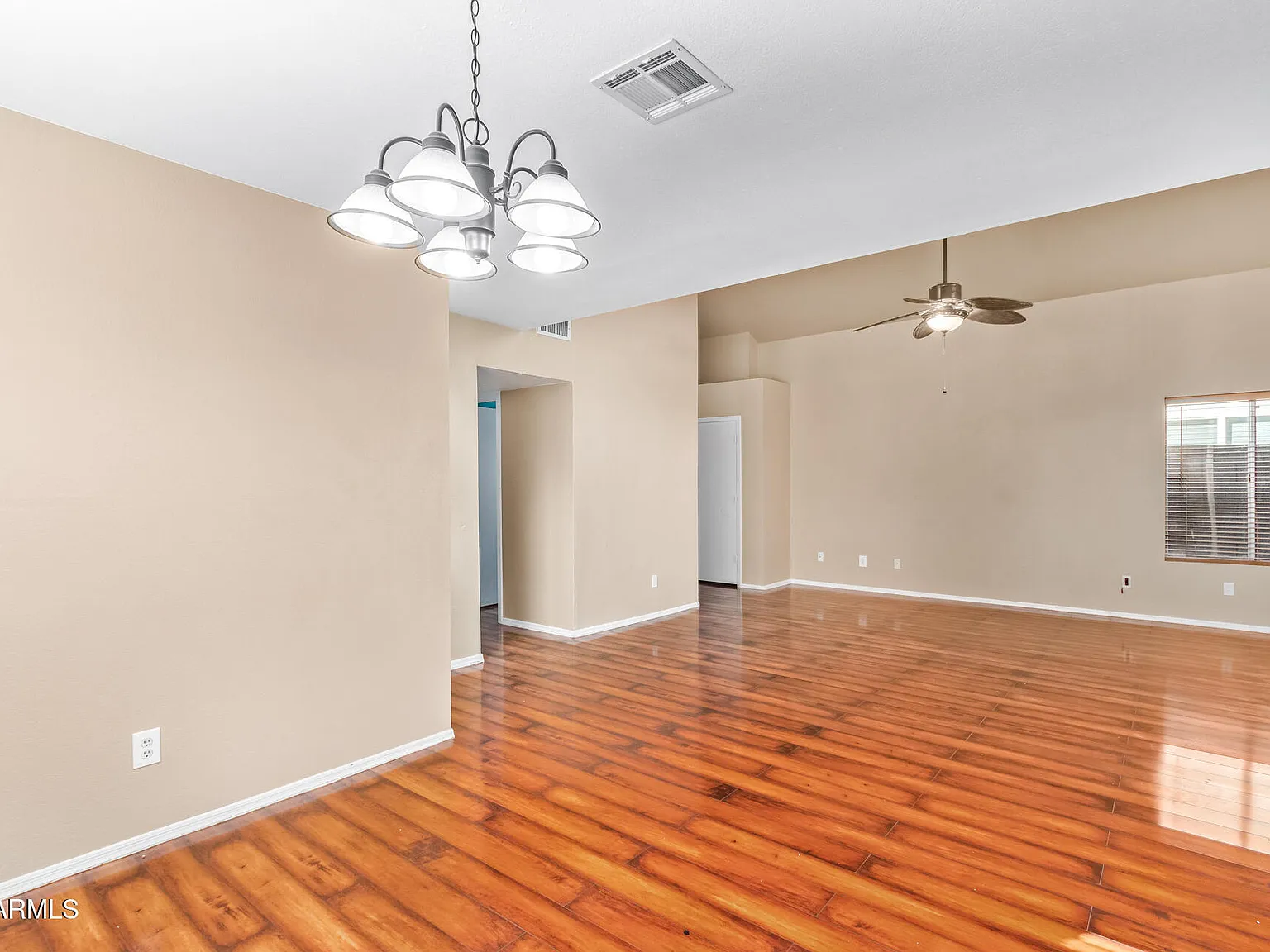 3 bed, 2.5 bath, 1504 sqft, $2,200 — Photo 4