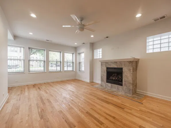 3501 W Wrightwood Ave #G, Chicago, IL 60647