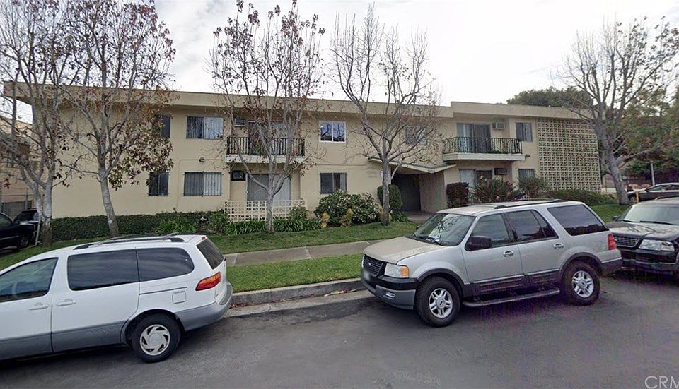1st image of 4060 Stevely Ave