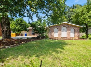 26 Lindale Ln, Oak Ridge, TN 37830