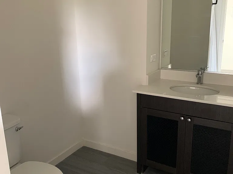 828 Noyes St — Photo 16