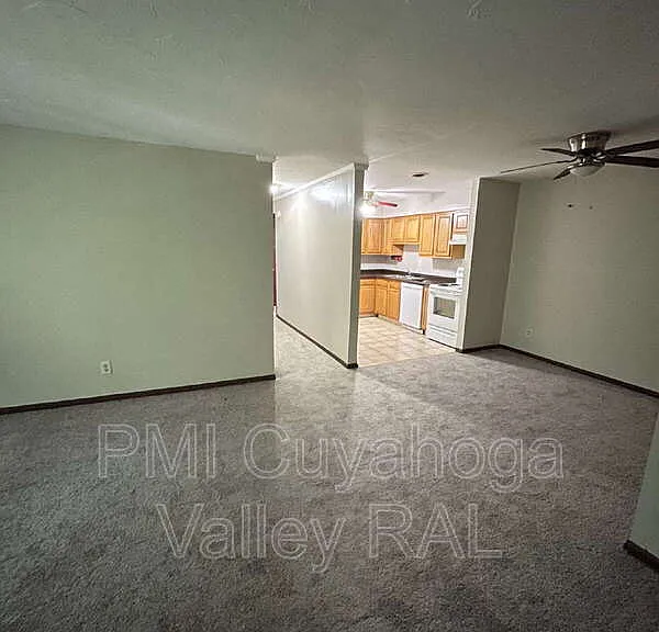 1500 W Market St #14 — Photo 2