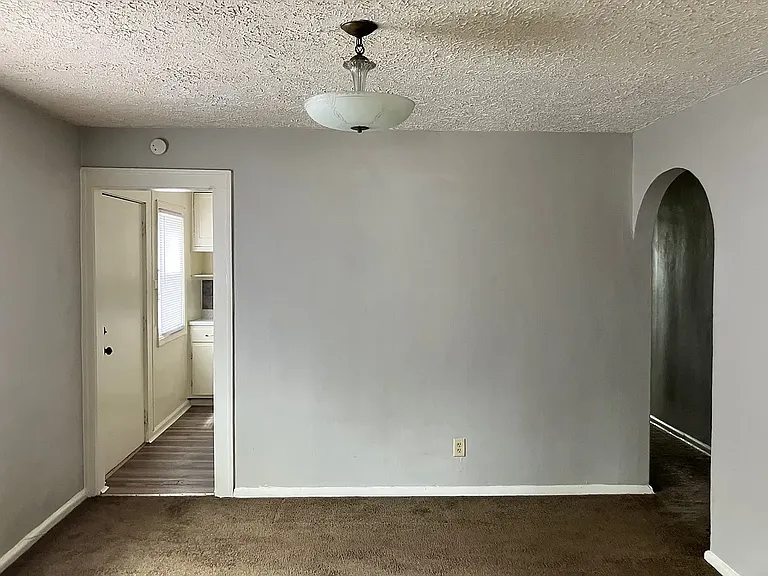 802 N Riley Ave — Photo 11