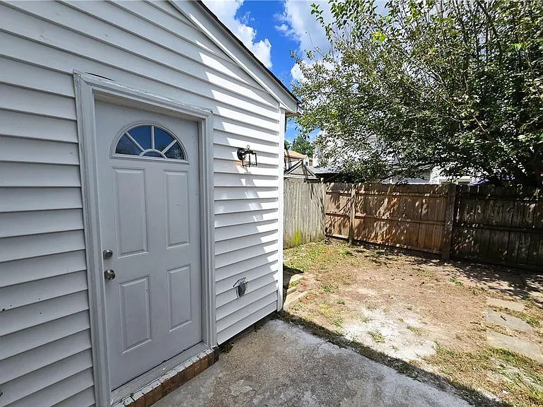635 Biltmore Dr — Photo 21