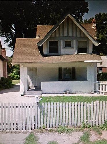 1st image of 414 N Elmwood Ave