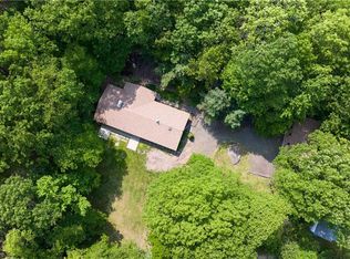 567 Rayzoe Ter, Hamden, CT 06514