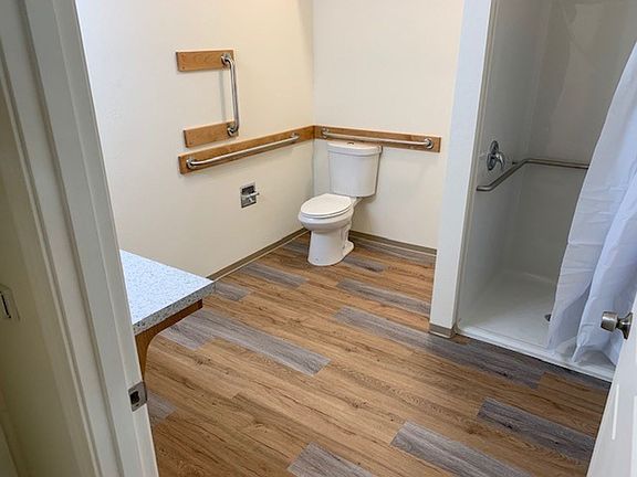 5th image of 275-295 Greenwood St #283