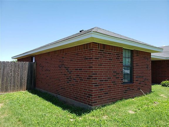 4th image of 419 W Cottonwood St